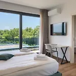 Modern Blanka With Pool And Grill In Tinjan *