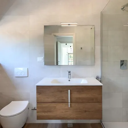 Villa Modern Blanka With Pool And Grill In Tinjan Kringa