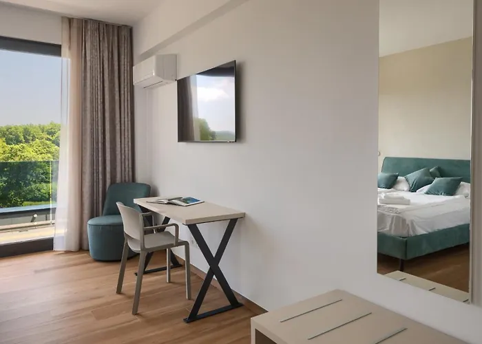 Modern Blanka With Pool And Grill In Tinjan Vila